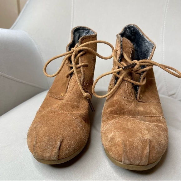 Toms Suede Desert Wedge Booties Women's Size 8 Brown Lace Up - Picture 2 of 5